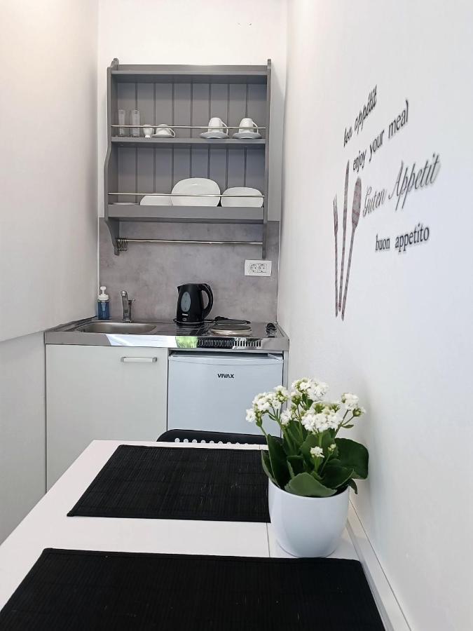 Studio Apartman Brletic Tounj Екстер'єр фото