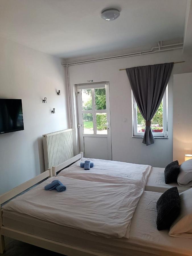 Studio Apartman Brletic Tounj Екстер'єр фото