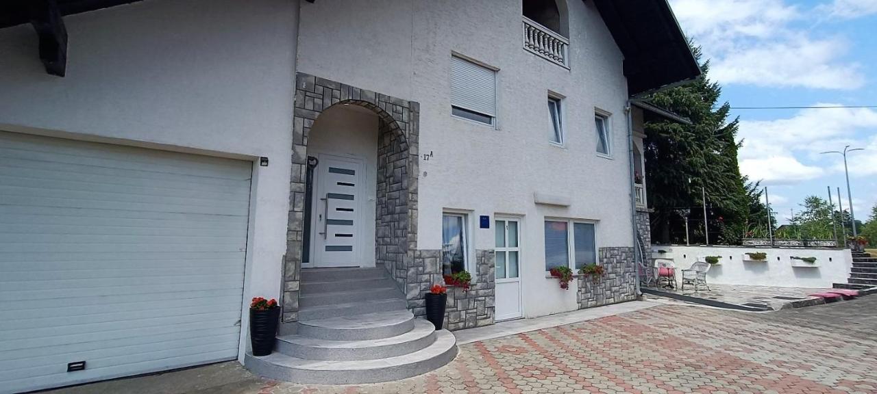 Studio Apartman Brletic Tounj Екстер'єр фото